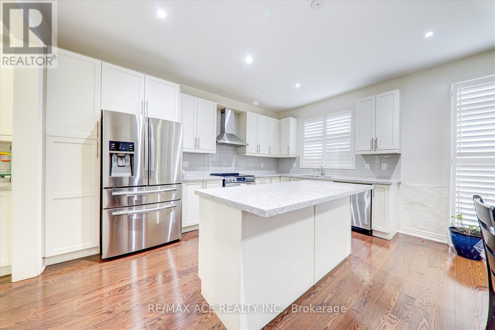 Photo 10 of 5 Turner Drive, New Tecumseth ON