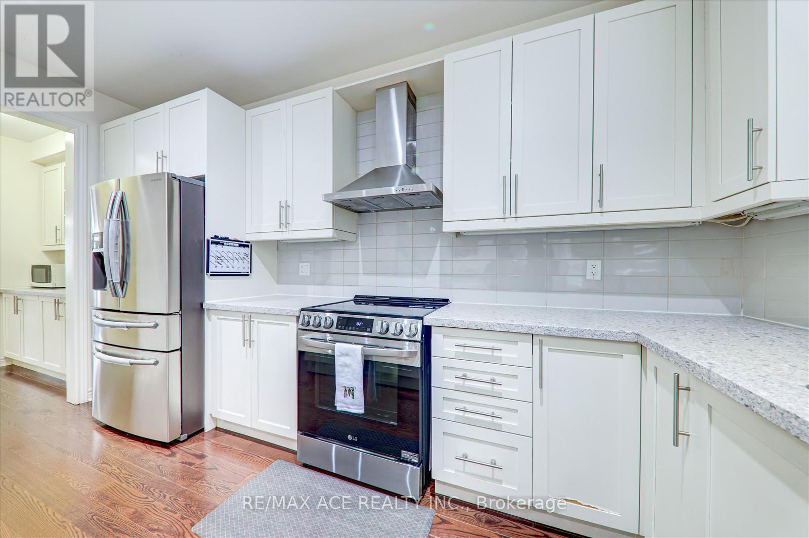Photo 11 of 5 Turner Drive, New Tecumseth ON