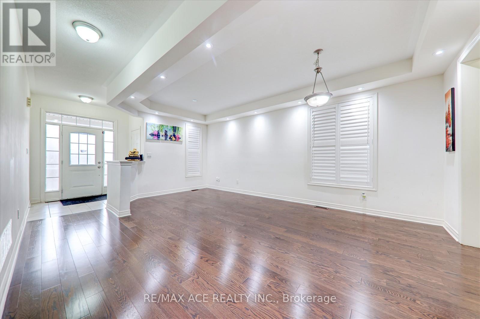 Photo 8 of 5 Turner Drive, New Tecumseth ON