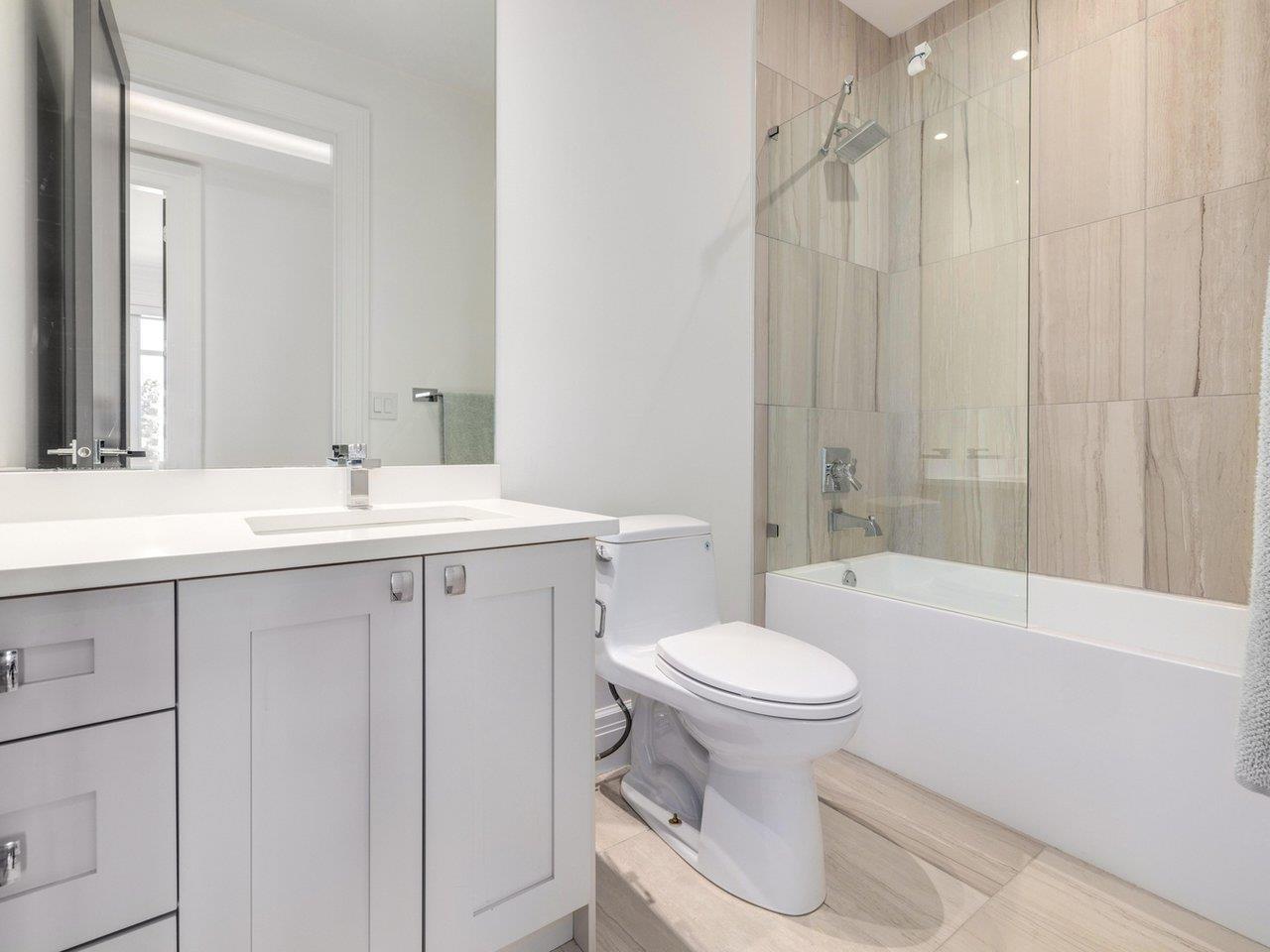 Photo 11 of 14237 Vine Avenue, Surrey BC