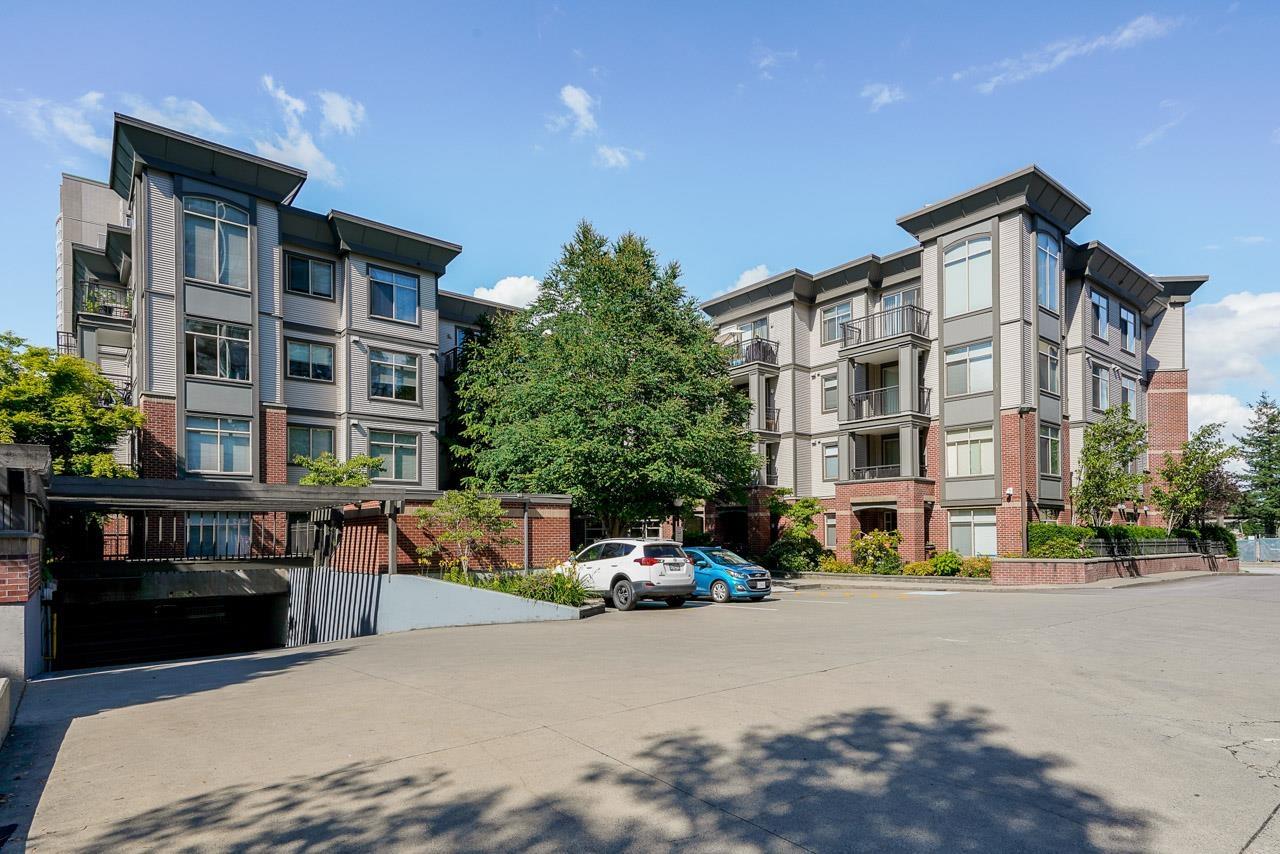 Photo 1 of 115 10499 University Drive, Surrey BC
