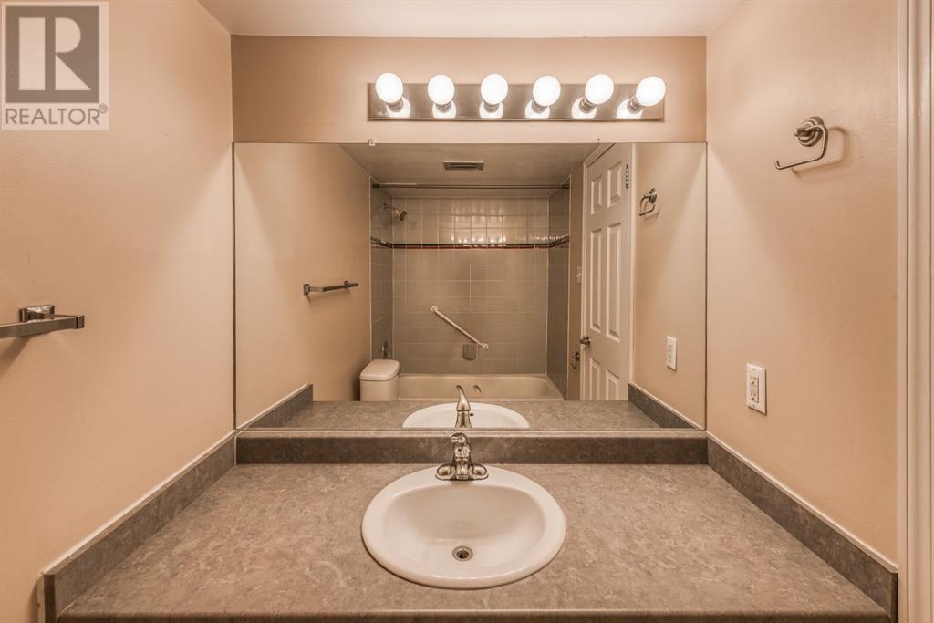 Single Family House for Sale in    Avenue SW Beltline Calgary 