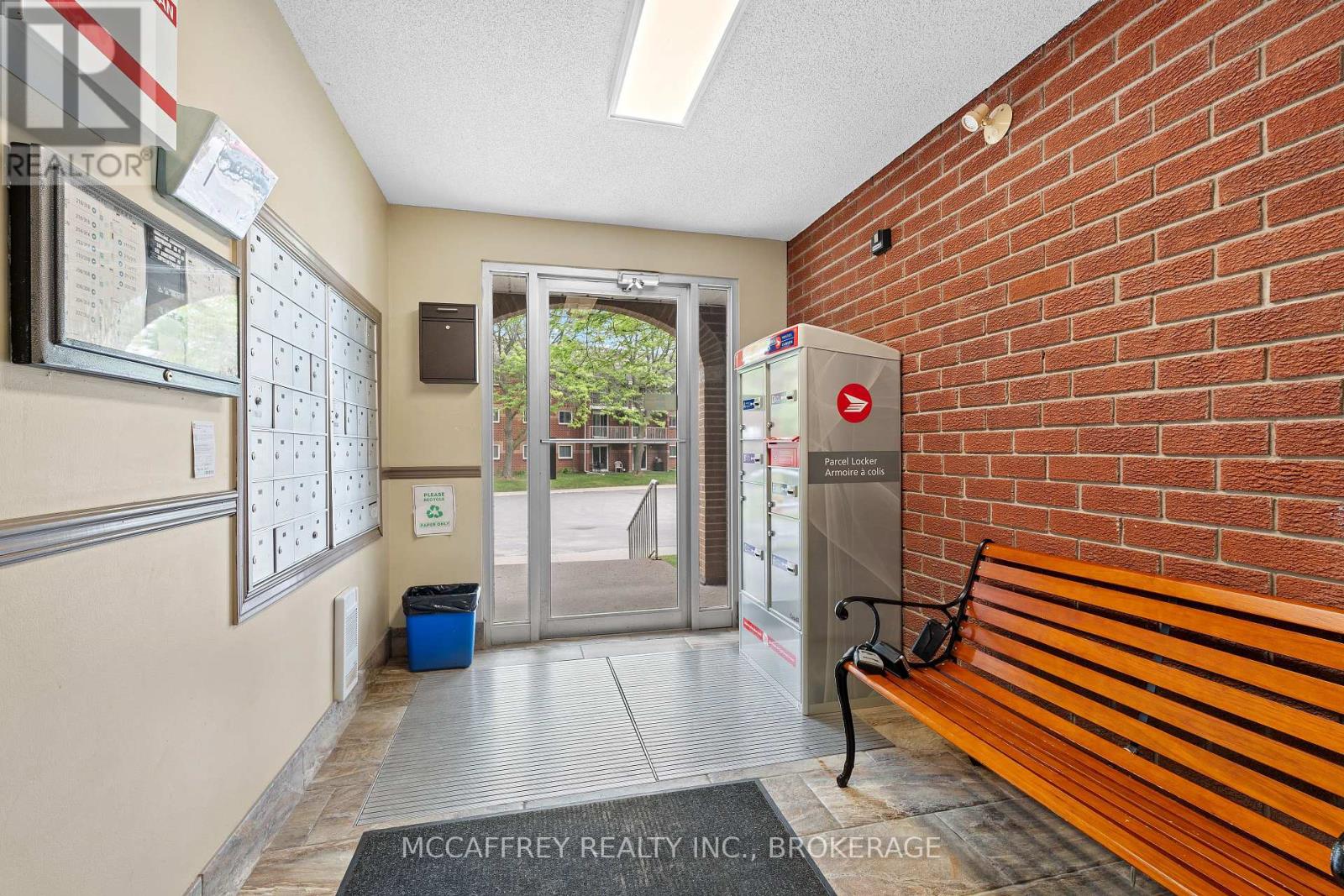 Photo 4 of 204 561 Armstrong Road, Kingston ON