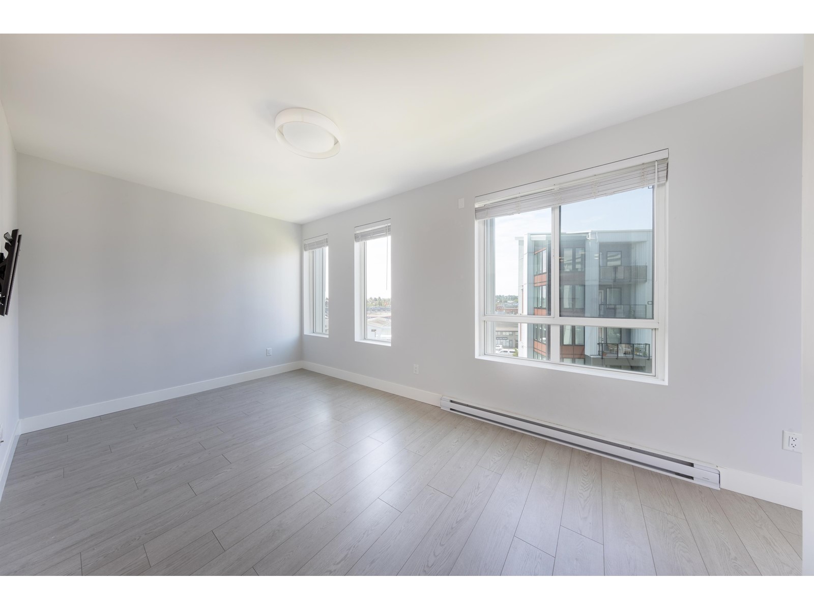 Photo 5 of 522 20360 Logan Avenue, Langley BC