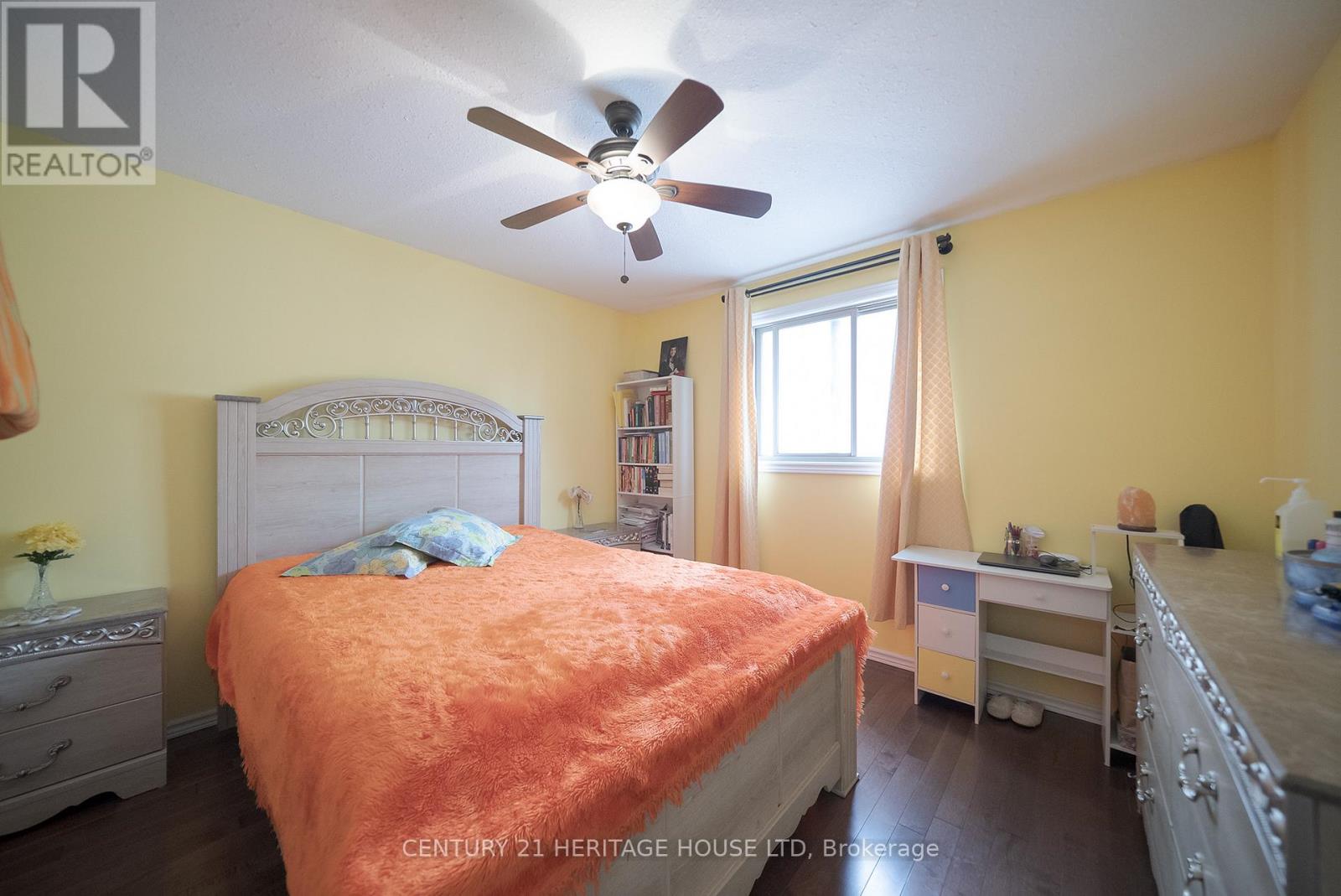 Photo 17 of 219 Balmoral Drive, Brantford ON