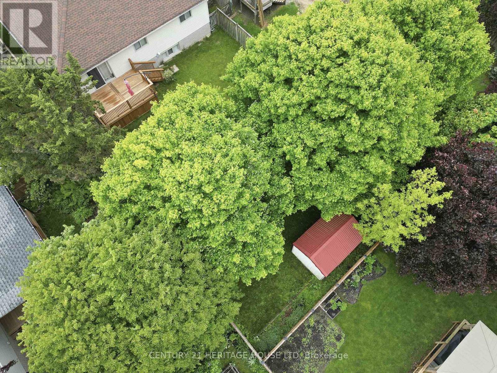 Photo 12 of 219 Balmoral Drive, Brantford ON