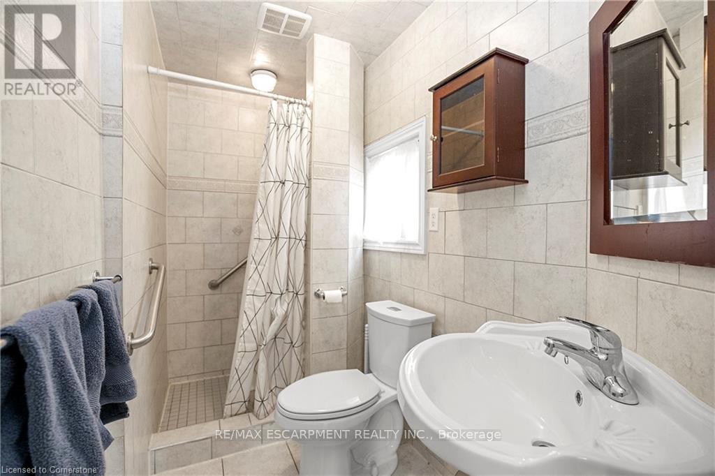 Photo 20 of 53 Houghton Avenue N, Hamilton ON