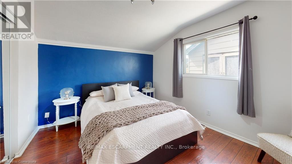 Photo 16 of 53 Houghton Avenue N, Hamilton ON