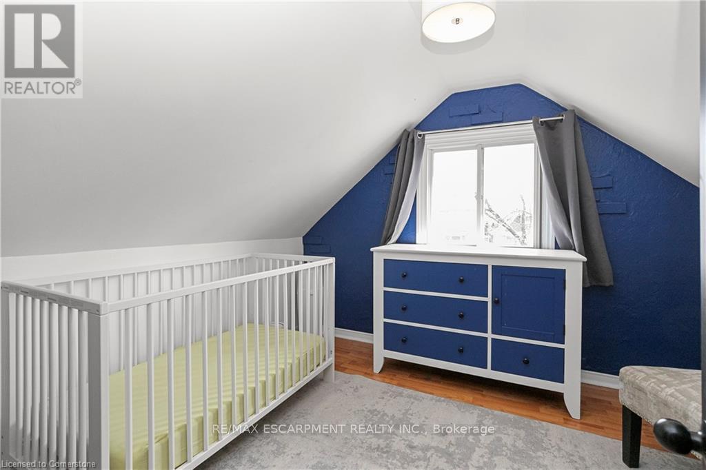 Photo 17 of 53 Houghton Avenue N, Hamilton ON