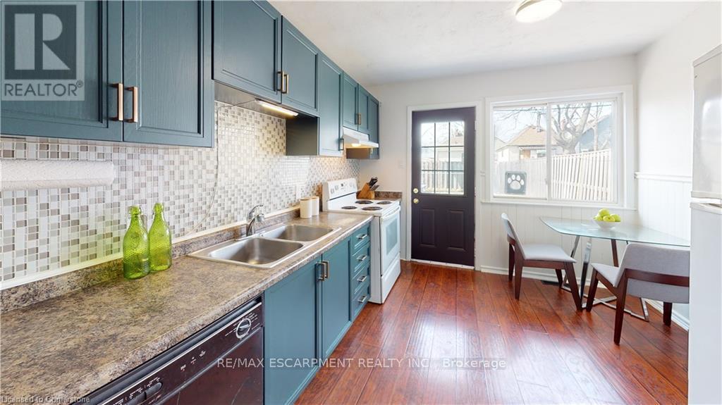 Photo 22 of 53 Houghton Avenue N, Hamilton ON