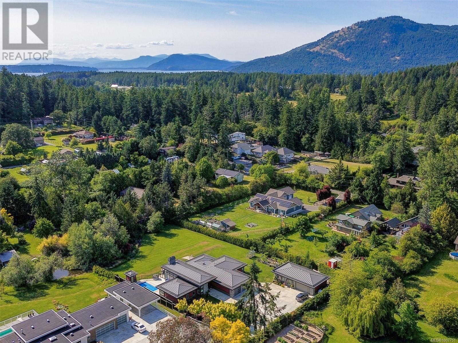  1096 Maple Road, North Saanich
