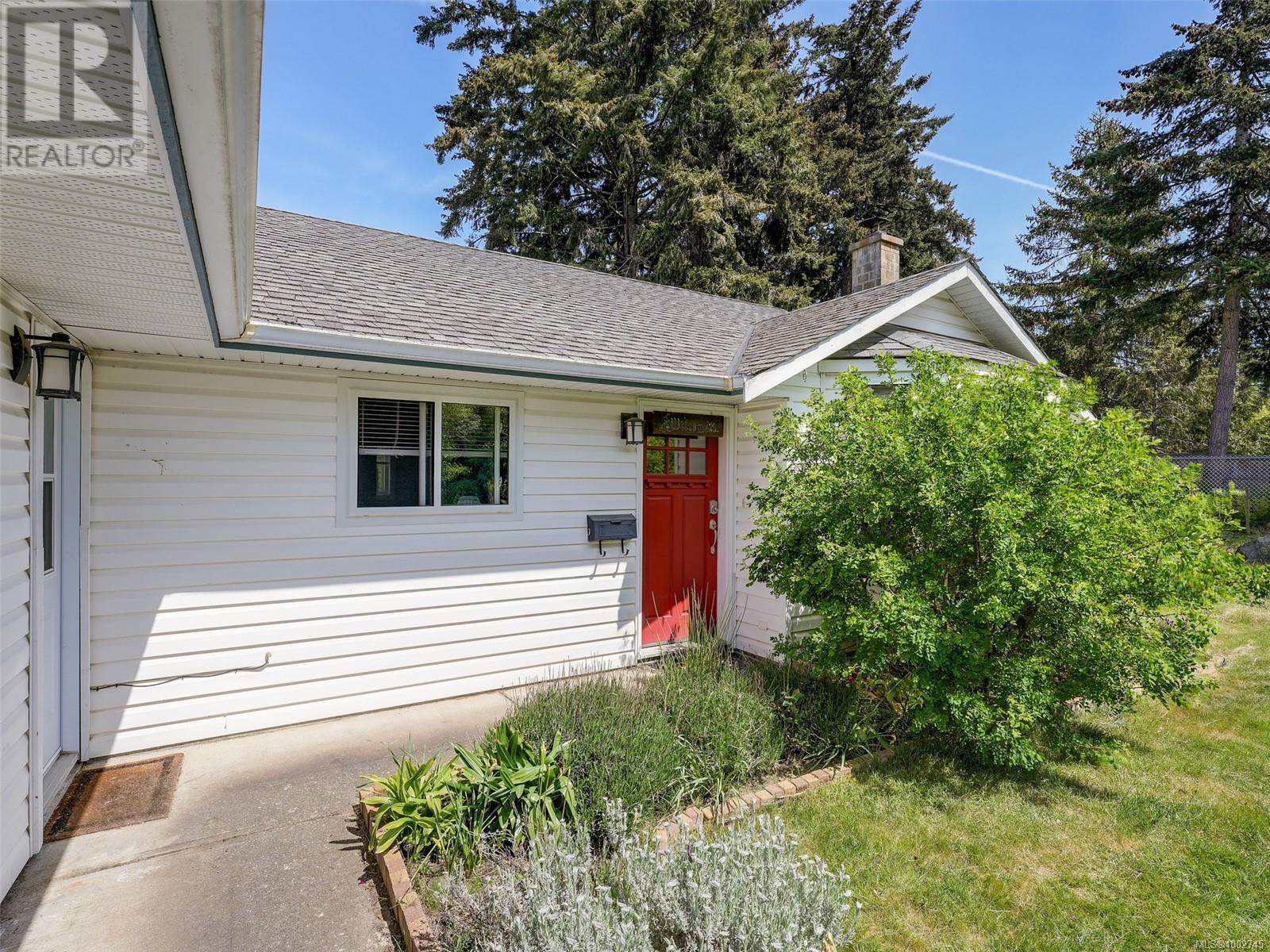 Photo 20 of 3343 Brenda Lane, Colwood BC