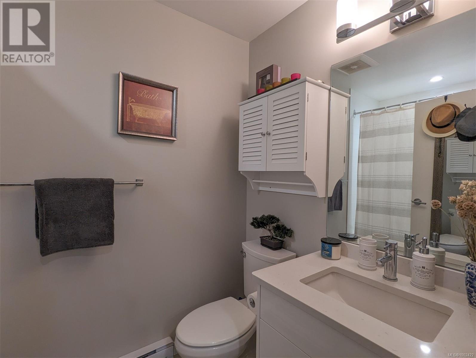 414 767 Tyee Road, Victoria
