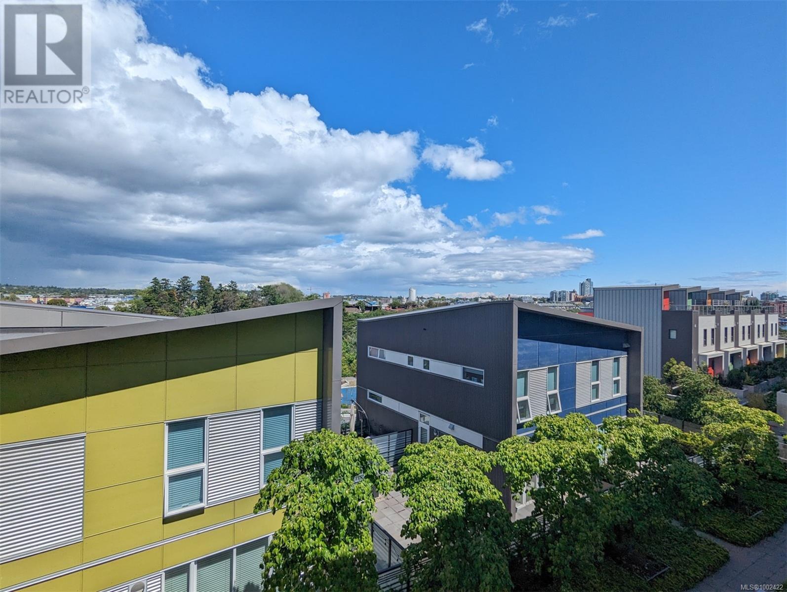 414 767 Tyee Road, Victoria