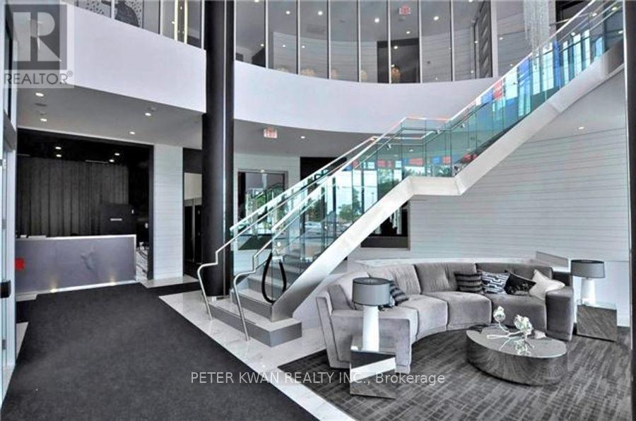 Photo 6 of 332 9471 Yonge Street, Richmond Hill ON