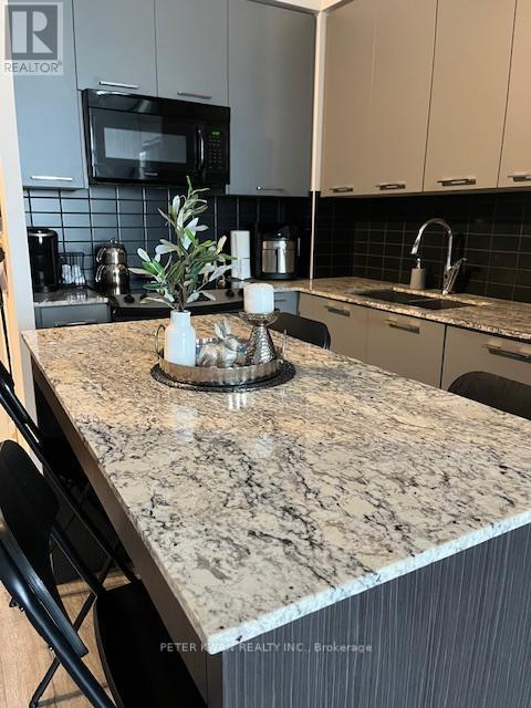 Photo 12 of 332 9471 Yonge Street, Richmond Hill ON