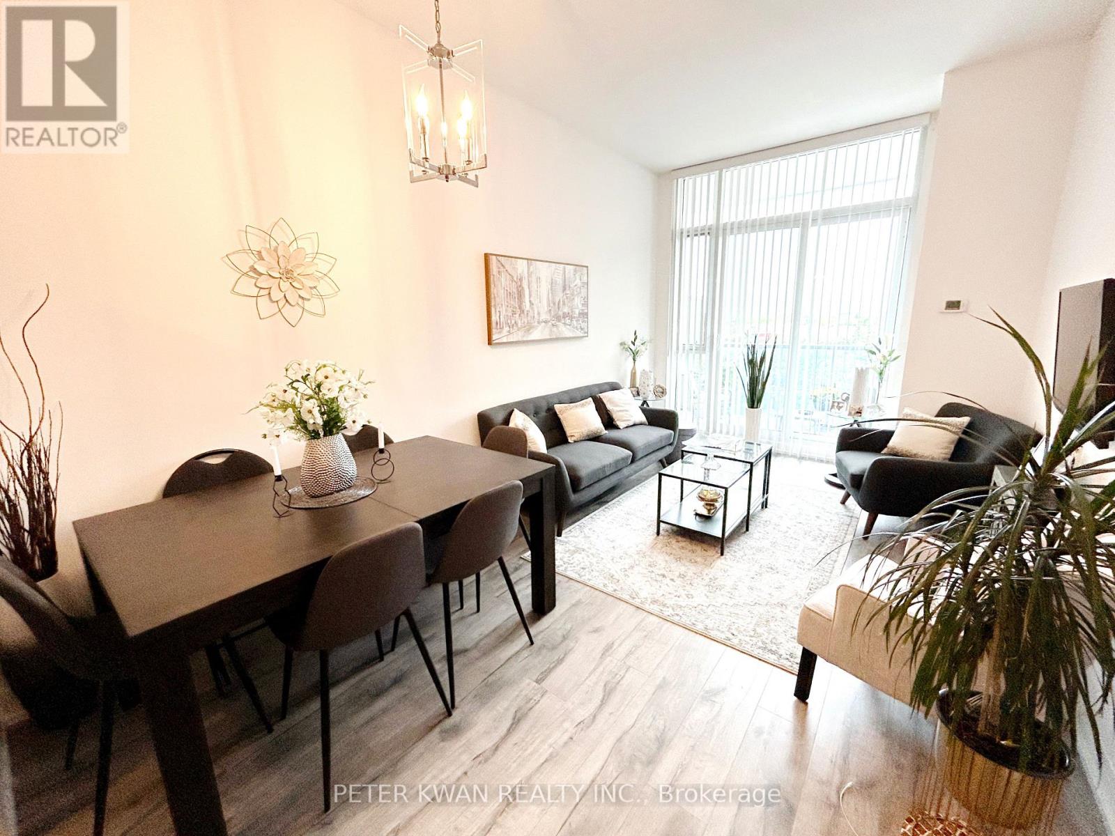 Photo 28 of 332 9471 Yonge Street, Richmond Hill ON