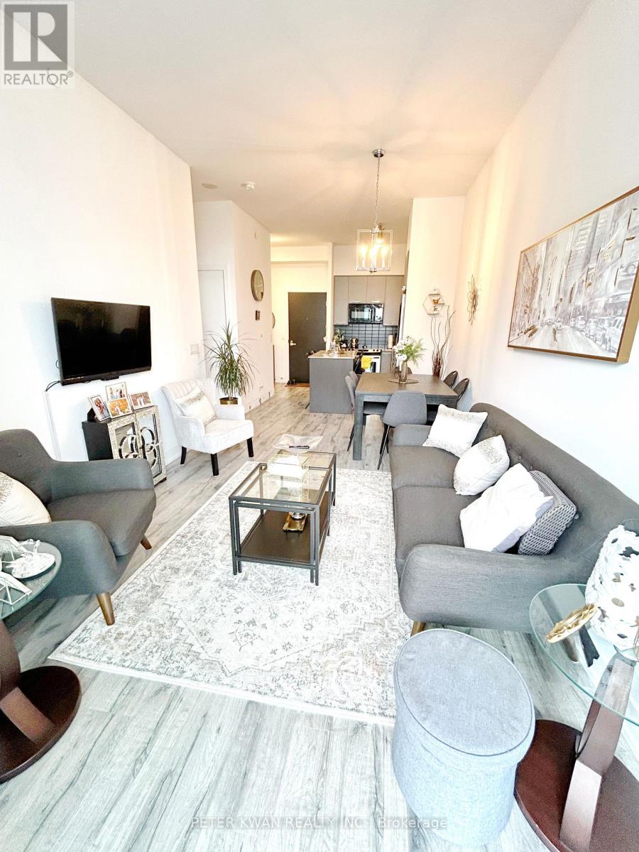 Photo 9 of 332 9471 Yonge Street, Richmond Hill ON