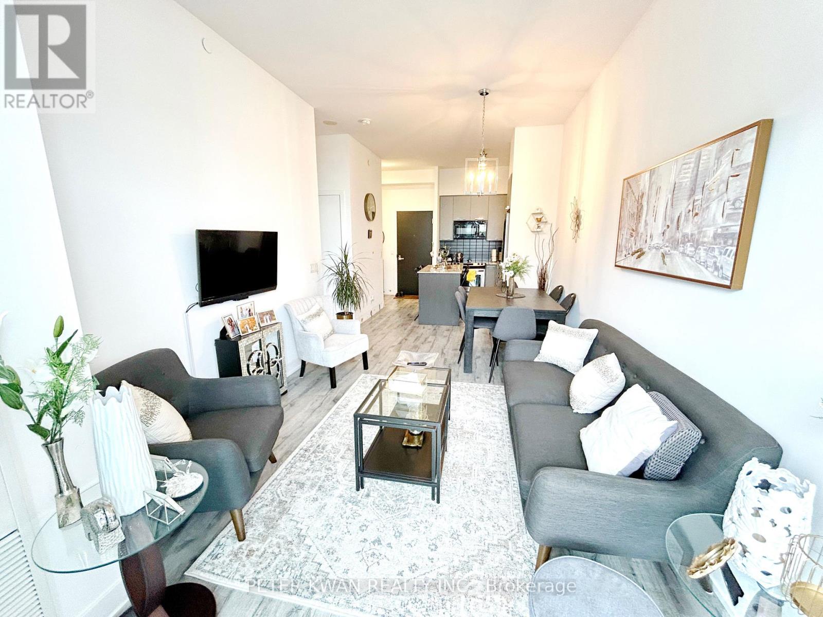 Photo 14 of 332 9471 Yonge Street, Richmond Hill ON