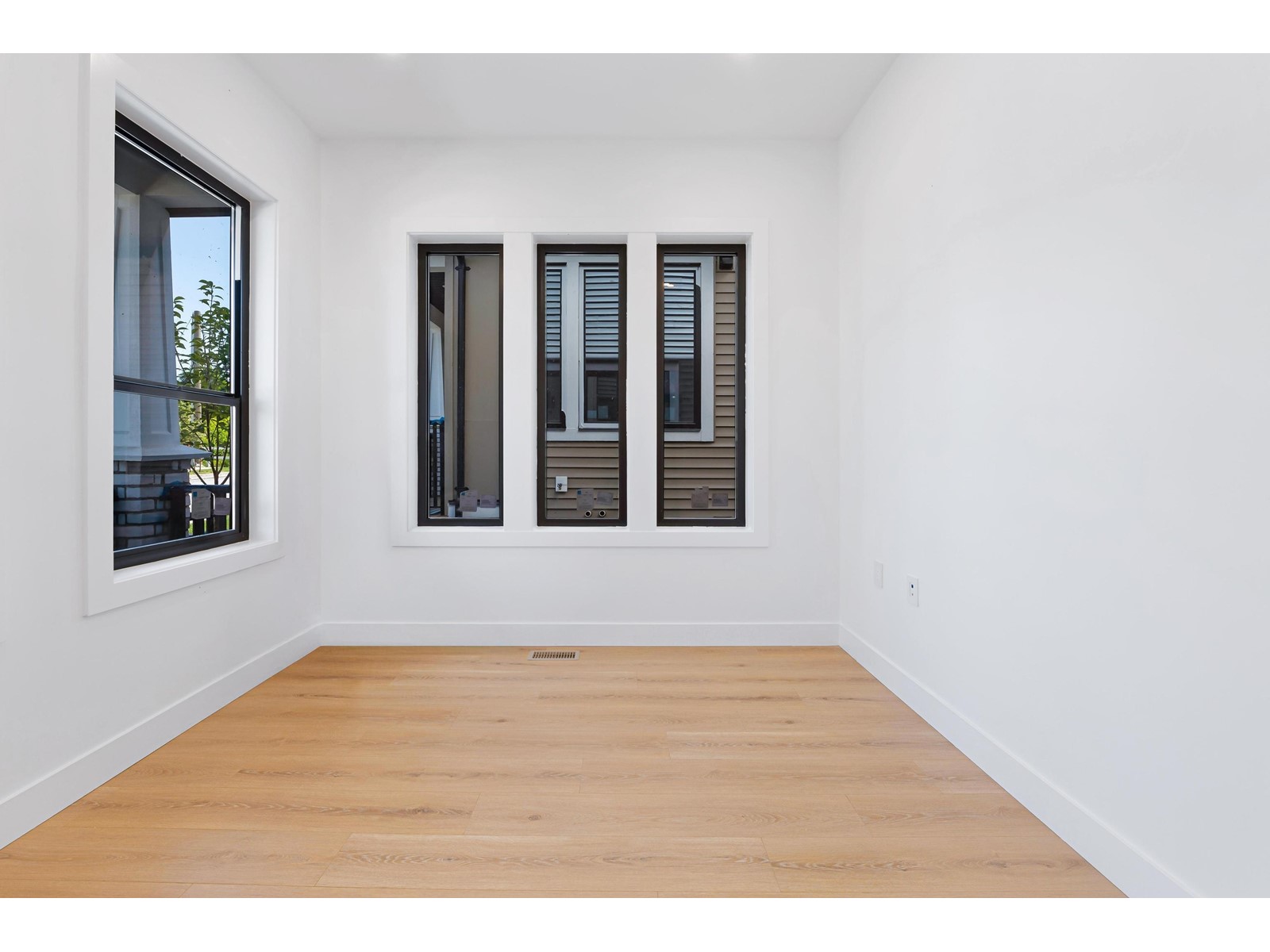 7637 197 STREET, Langley