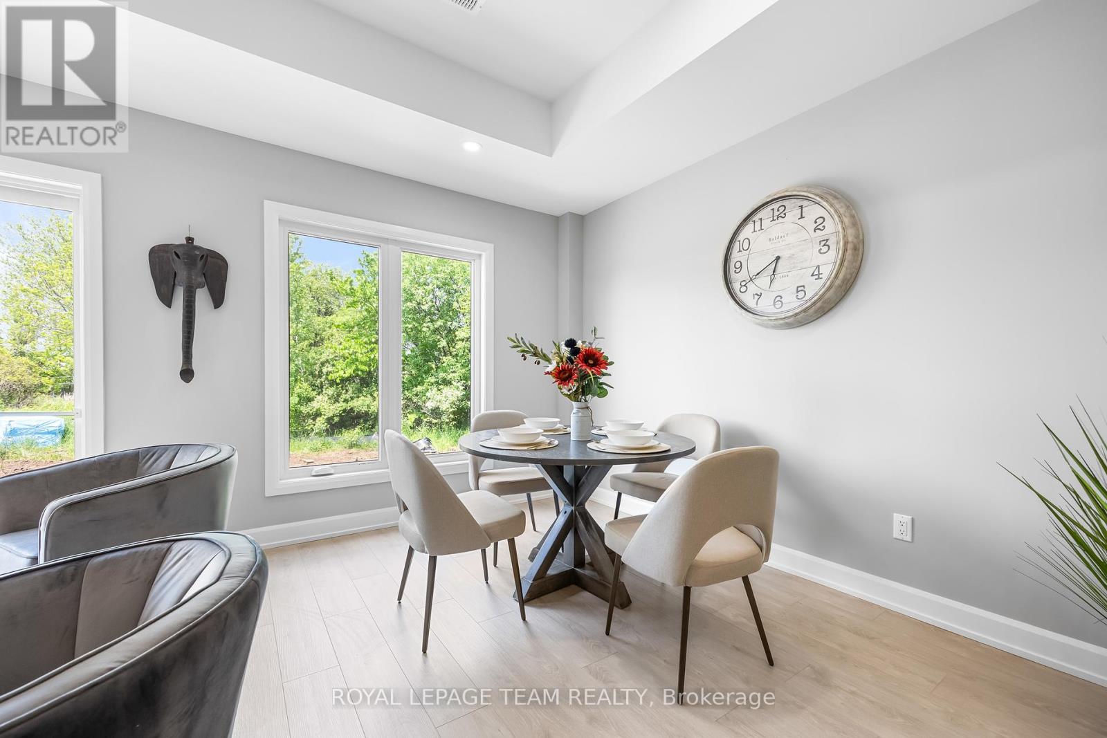 Photo 18 of 346 Lewis Street W, Merrickvillewolford ON