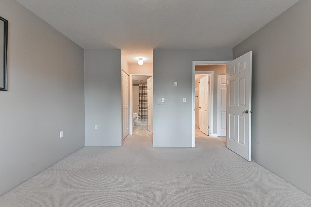 Photo 11 of 207 33233 E Bourquin Crescent, Abbotsford BC