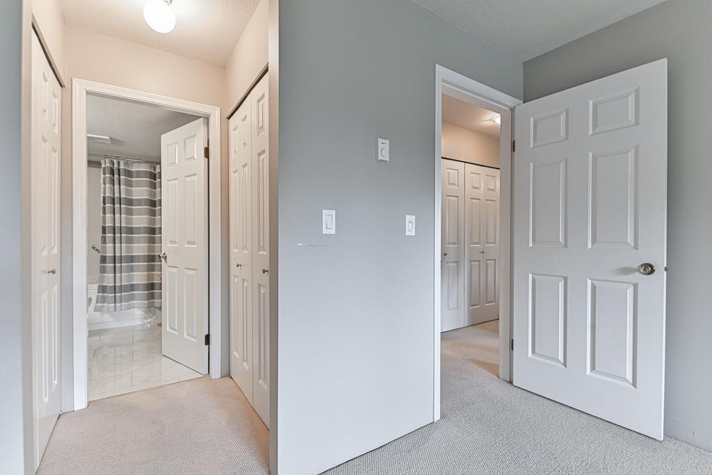 Photo 12 of 207 33233 E Bourquin Crescent, Abbotsford BC