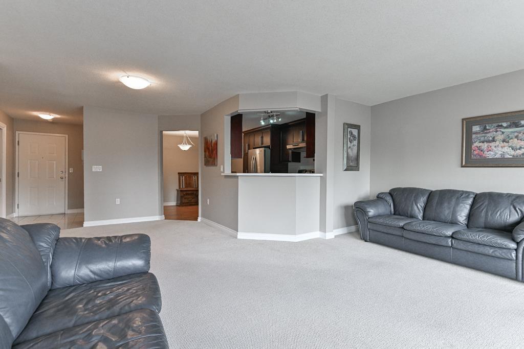 Photo 18 of 207 33233 E Bourquin Crescent, Abbotsford BC