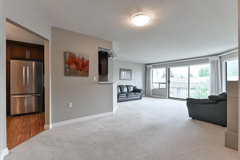 Photo 14 of 207 33233 E Bourquin Crescent, Abbotsford BC