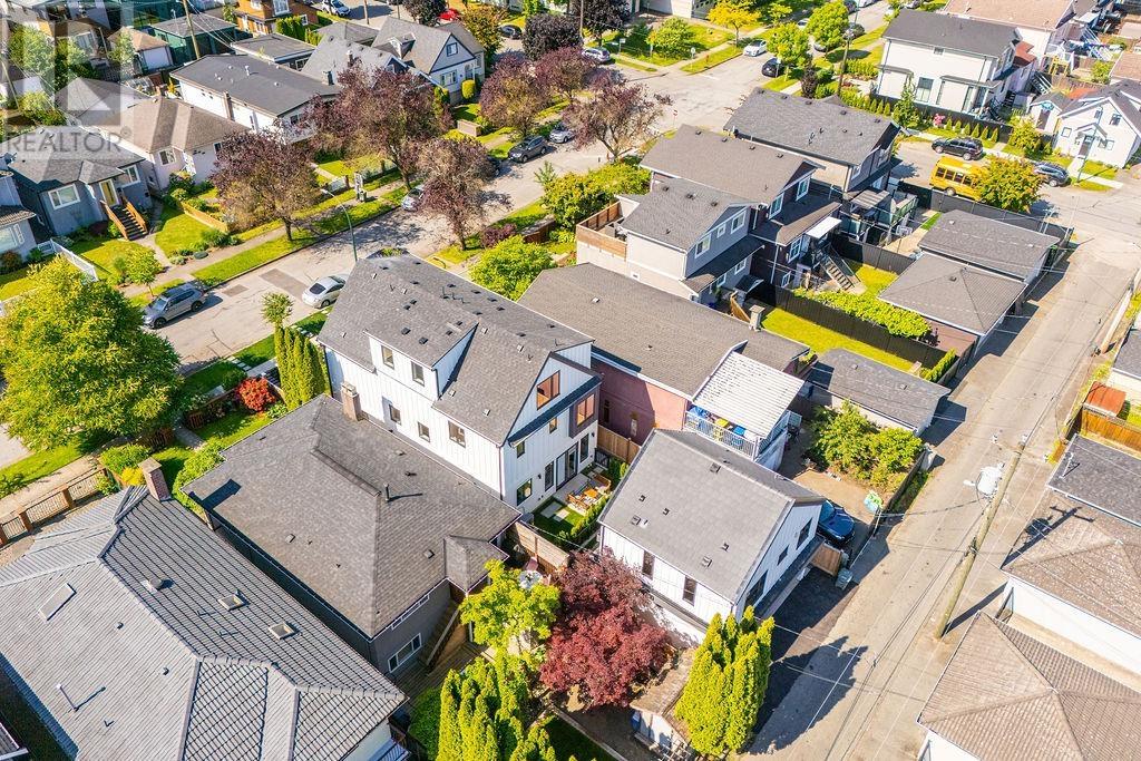 1 2727 PARKER STREET, Vancouver real estate listing R3013067
