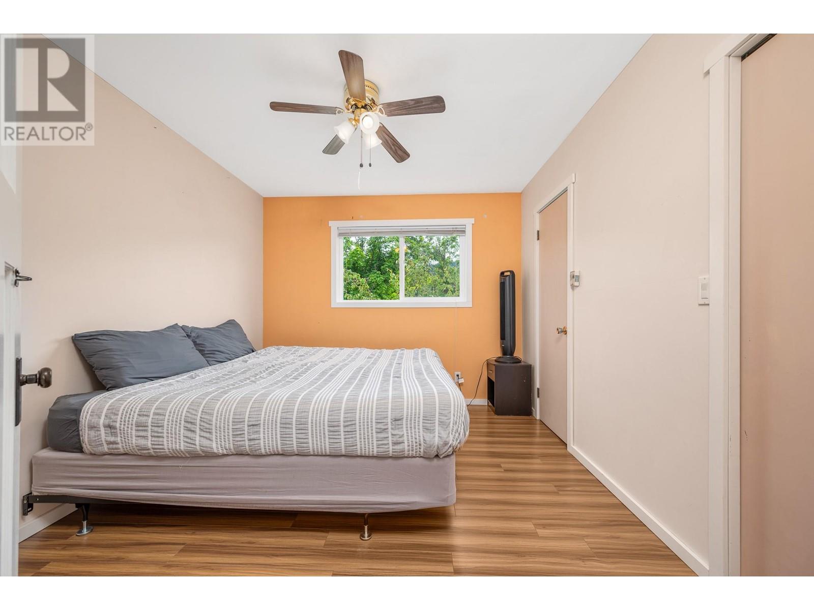2612 Lakeshore Road, Vernon