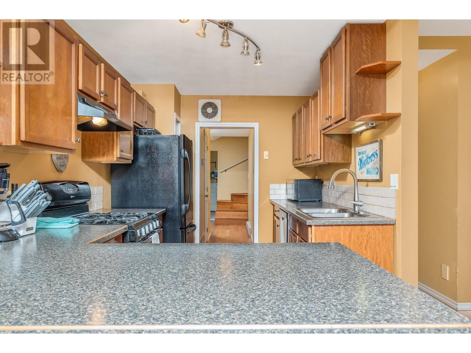 2612 Lakeshore Road, Vernon