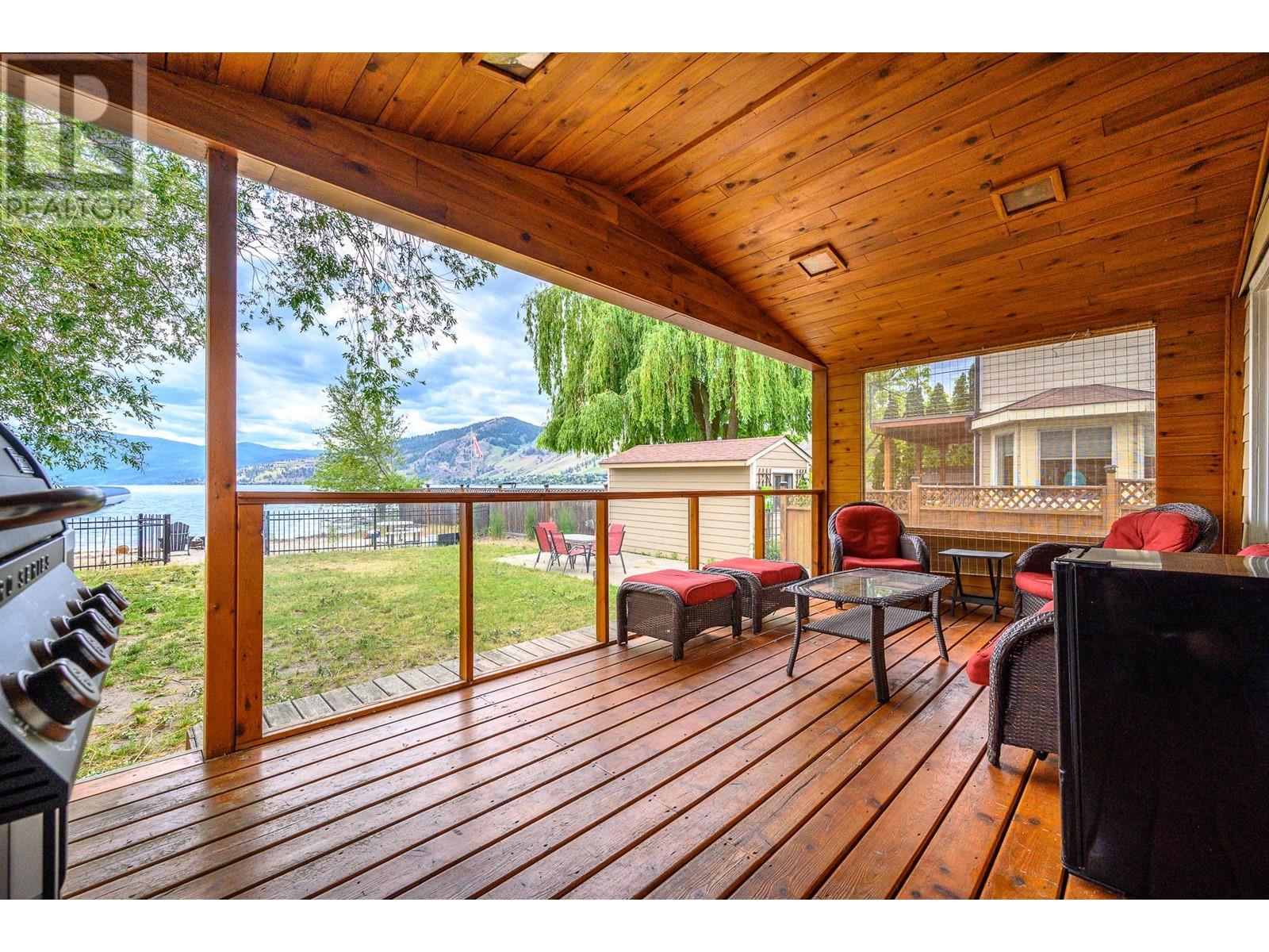 2612 Lakeshore Road, Vernon