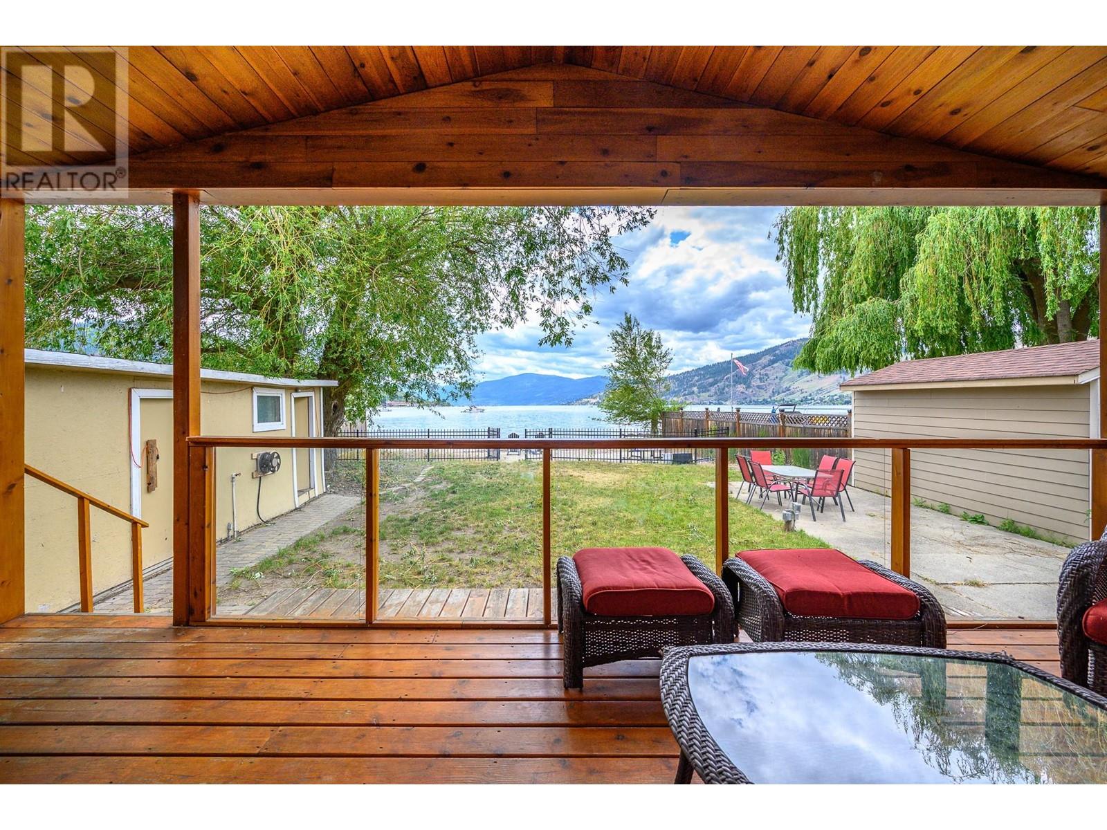 2612 Lakeshore Road, Vernon