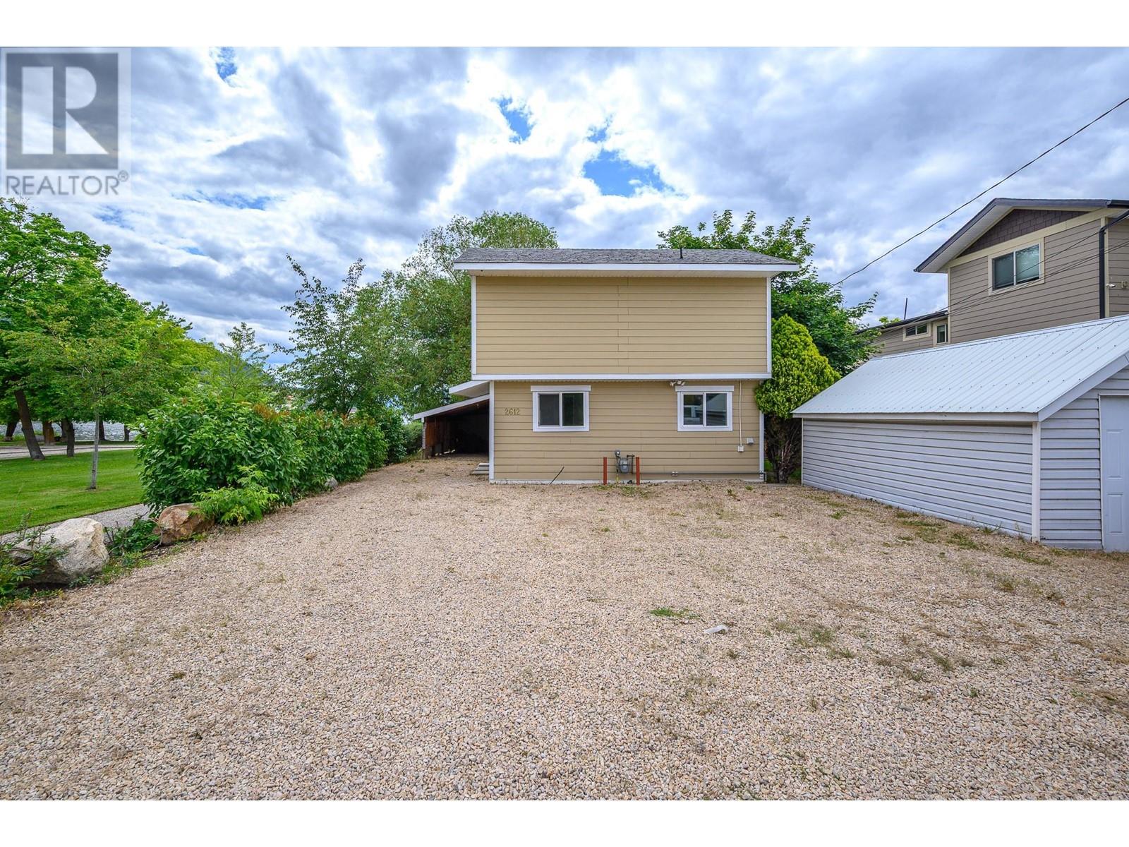 2612 Lakeshore Road, Vernon
