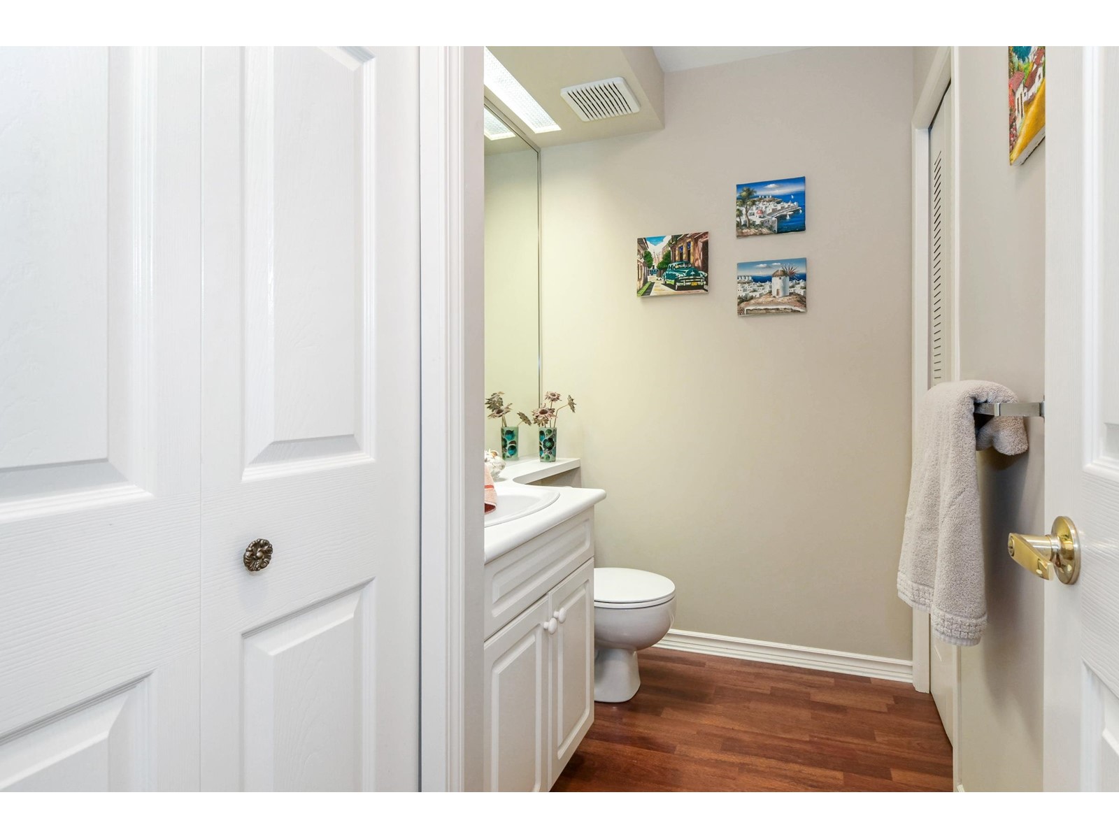 Photo 13 of 1 15860 82 Avenue, Surrey BC