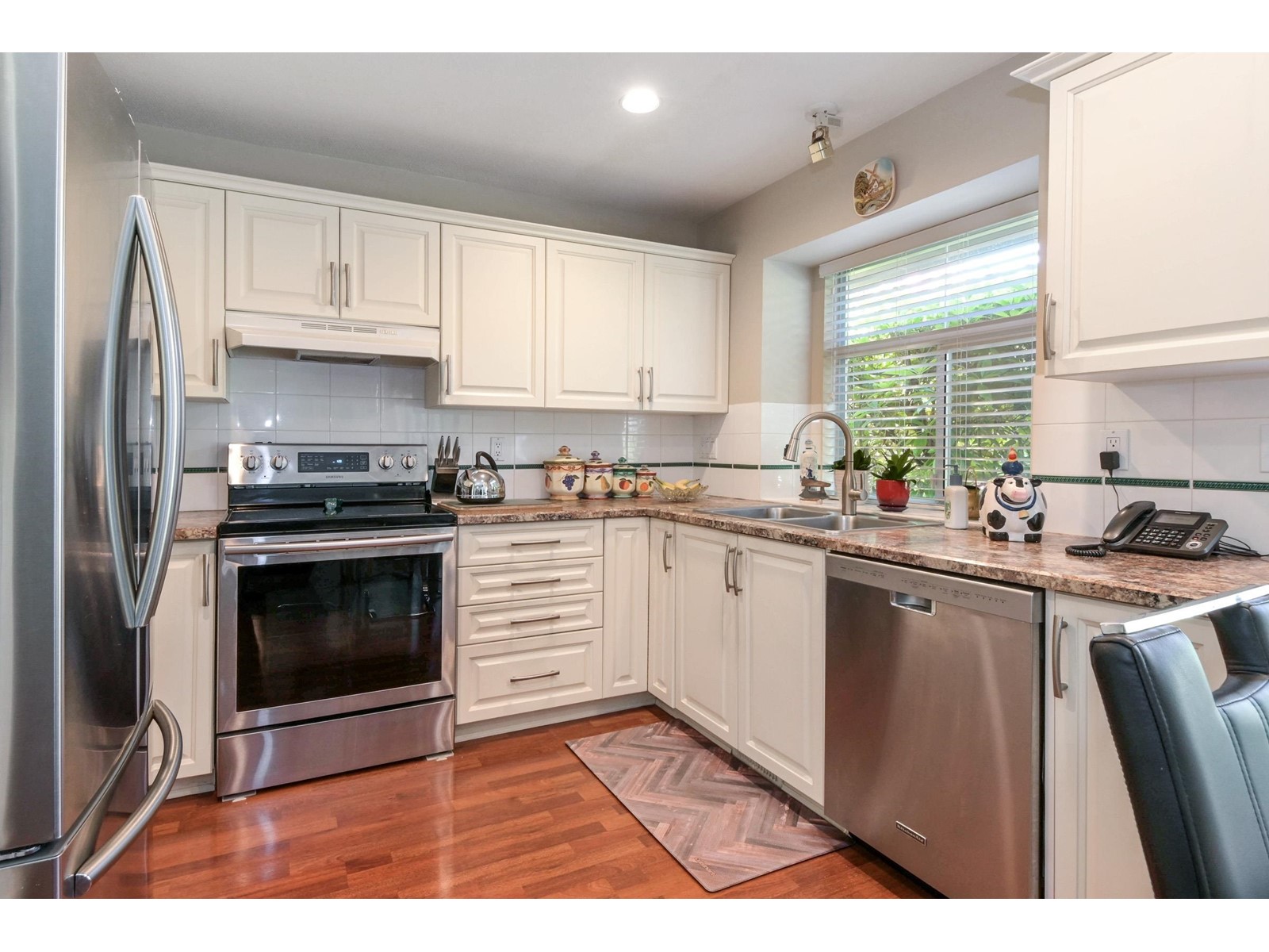 Photo 11 of 1 15860 82 Avenue, Surrey BC