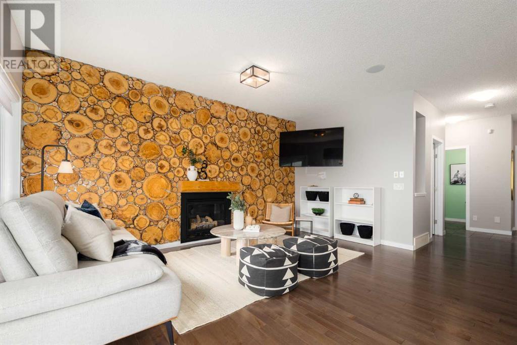 Photo 12 of 133 Cougar Ridge Close Sw, Calgary AB