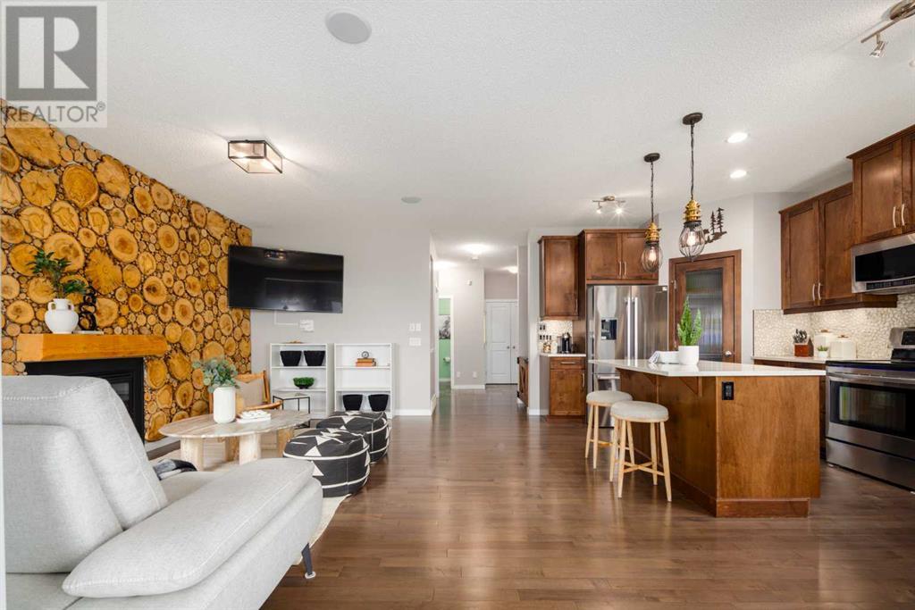 Photo 13 of 133 Cougar Ridge Close Sw, Calgary AB