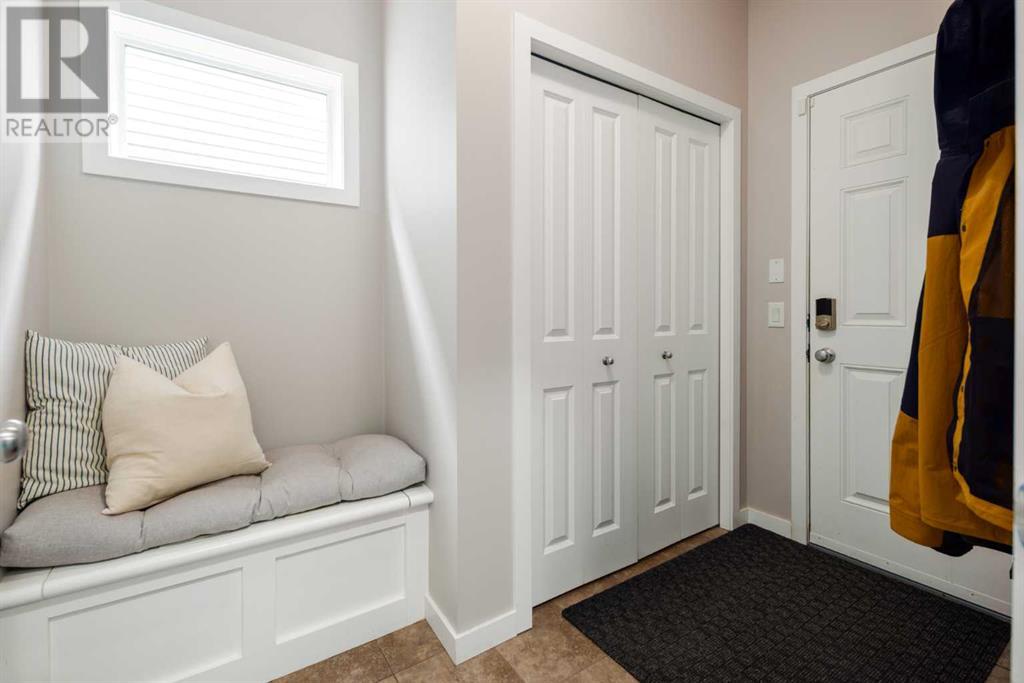 Photo 17 of 133 Cougar Ridge Close Sw, Calgary AB