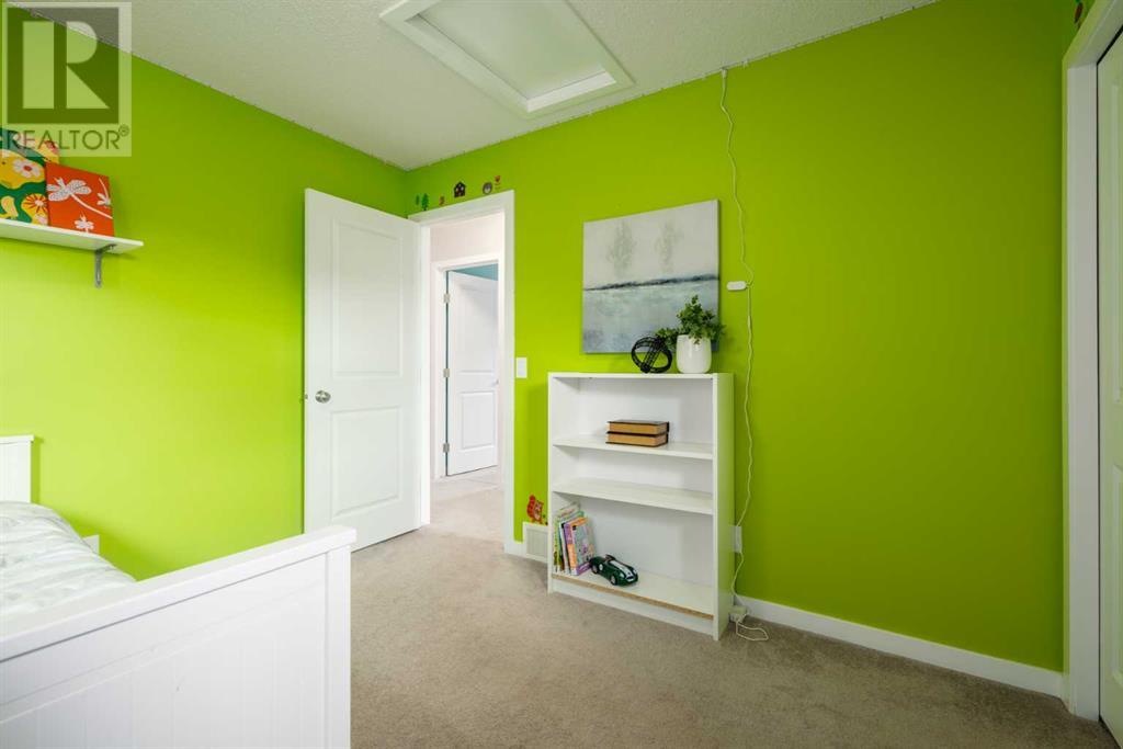 Photo 30 of 133 Cougar Ridge Close Sw, Calgary AB