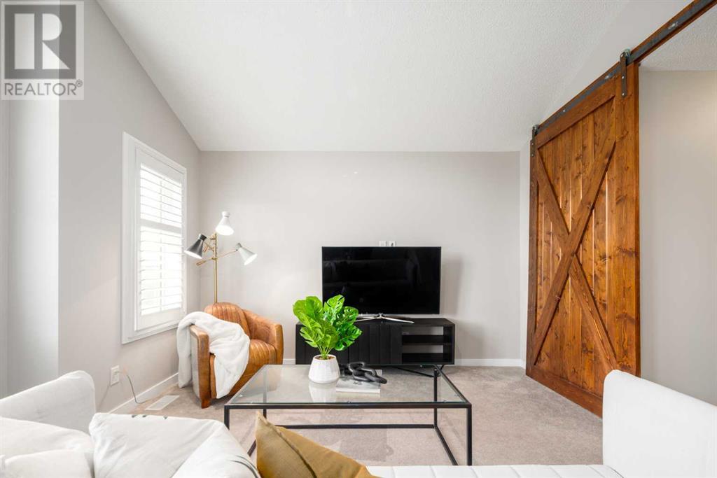 Photo 36 of 133 Cougar Ridge Close Sw, Calgary AB
