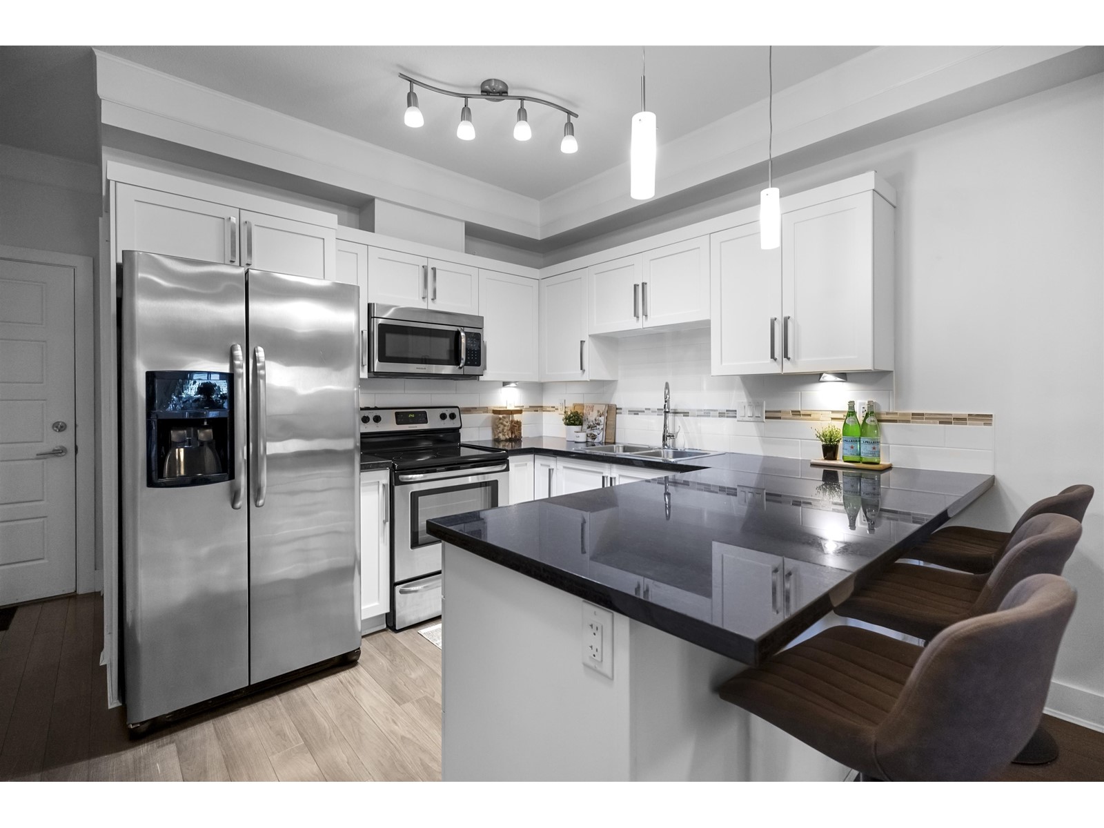 206 20630 DOUGLAS CRESCENT, Langley real estate listing R3013177