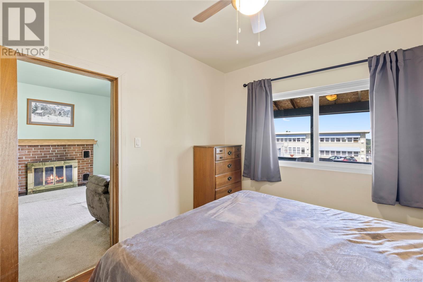 Photo 12 of 816 4th Ave, Ladysmith BC