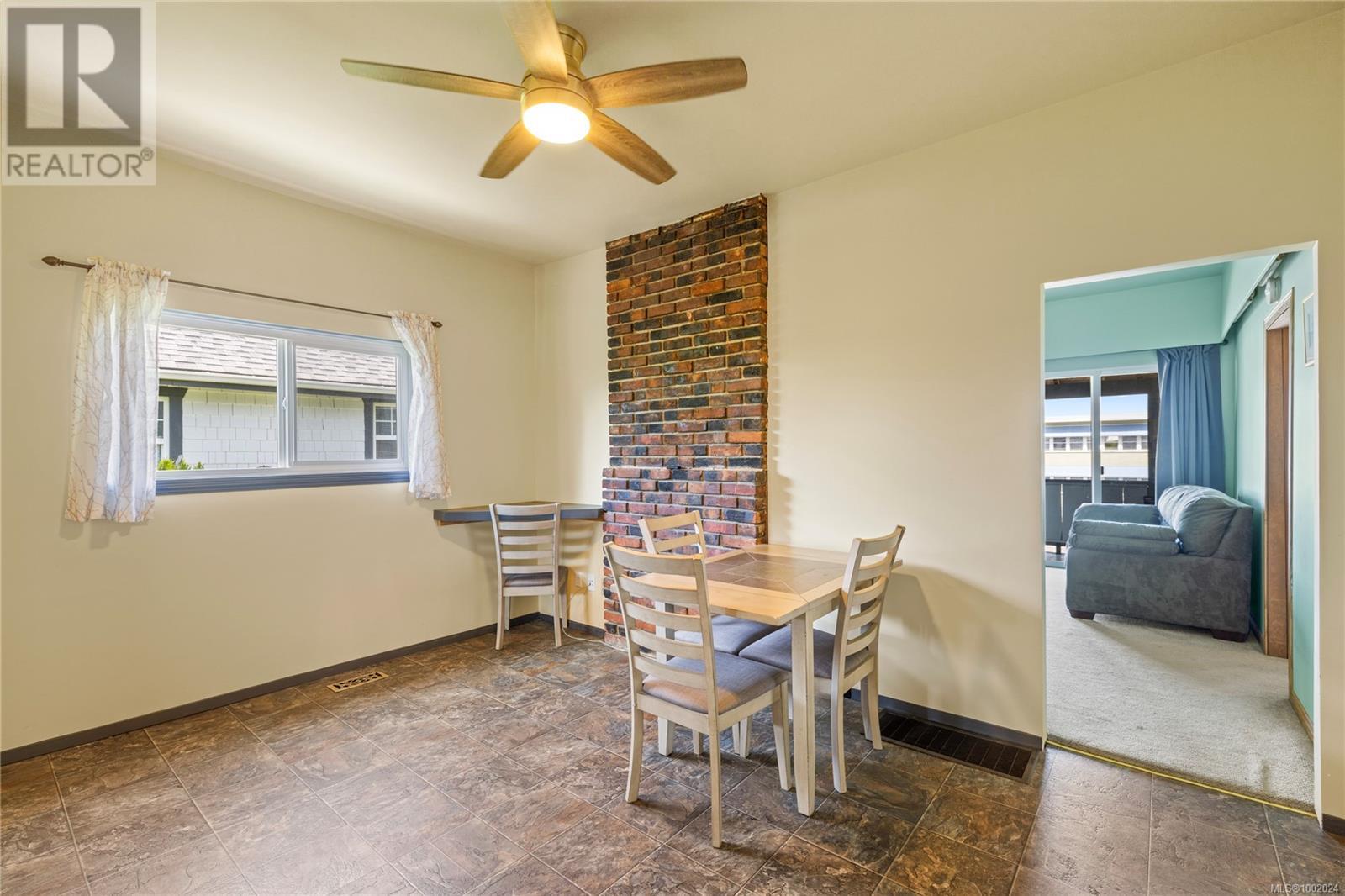 Photo 8 of 816 4th Ave, Ladysmith BC