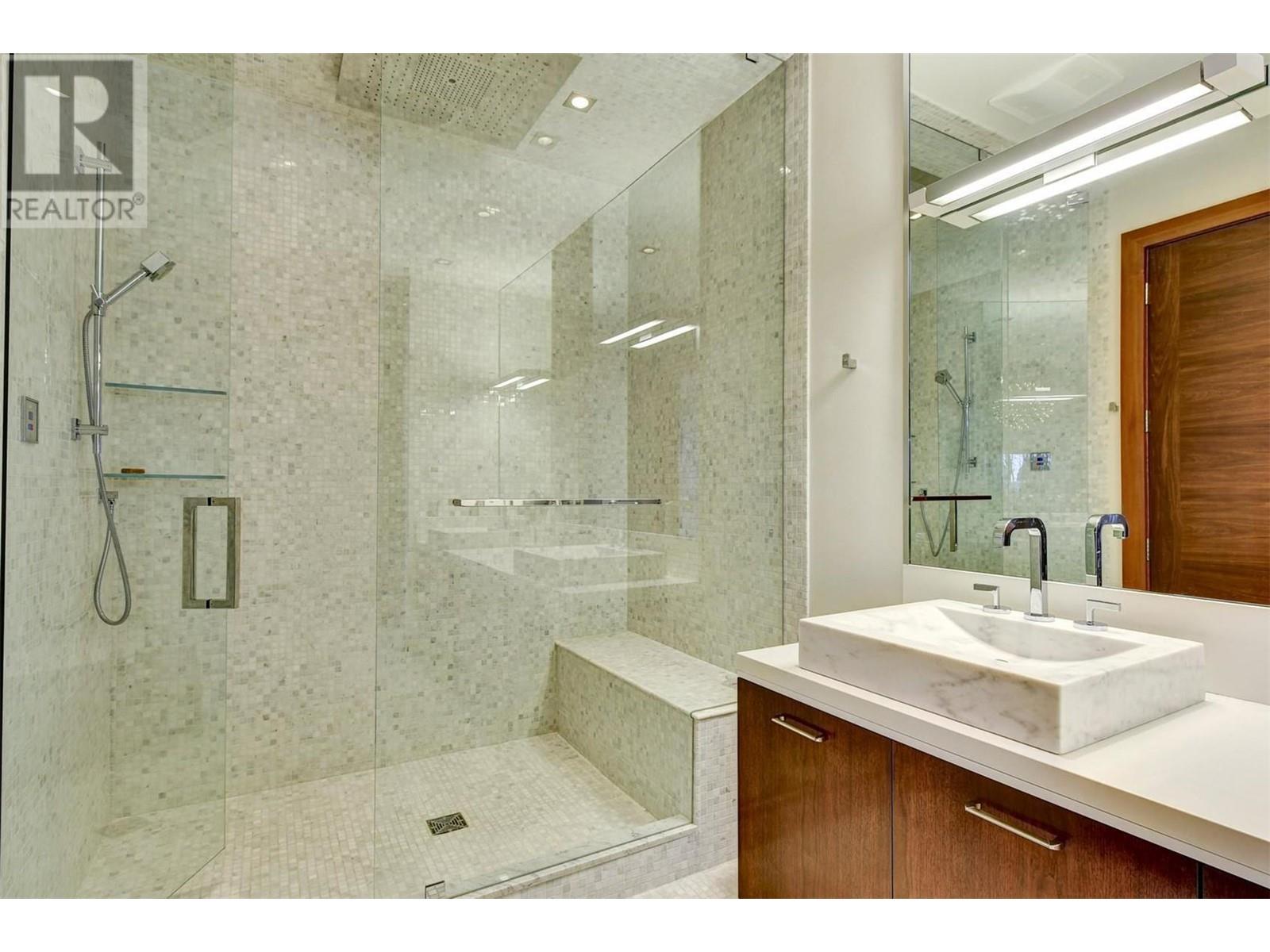23 180 Sheerwater Court, Kelowna