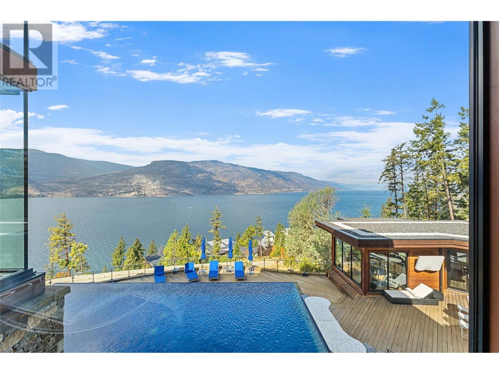 23 180 Sheerwater Court, Kelowna