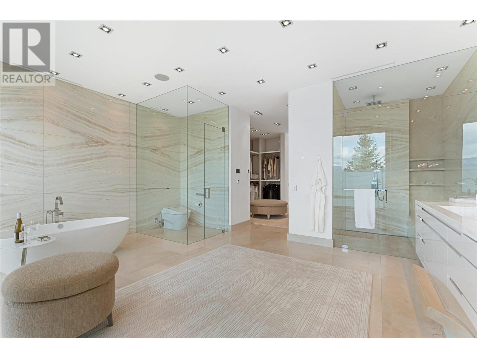 23 180 Sheerwater Court, Kelowna