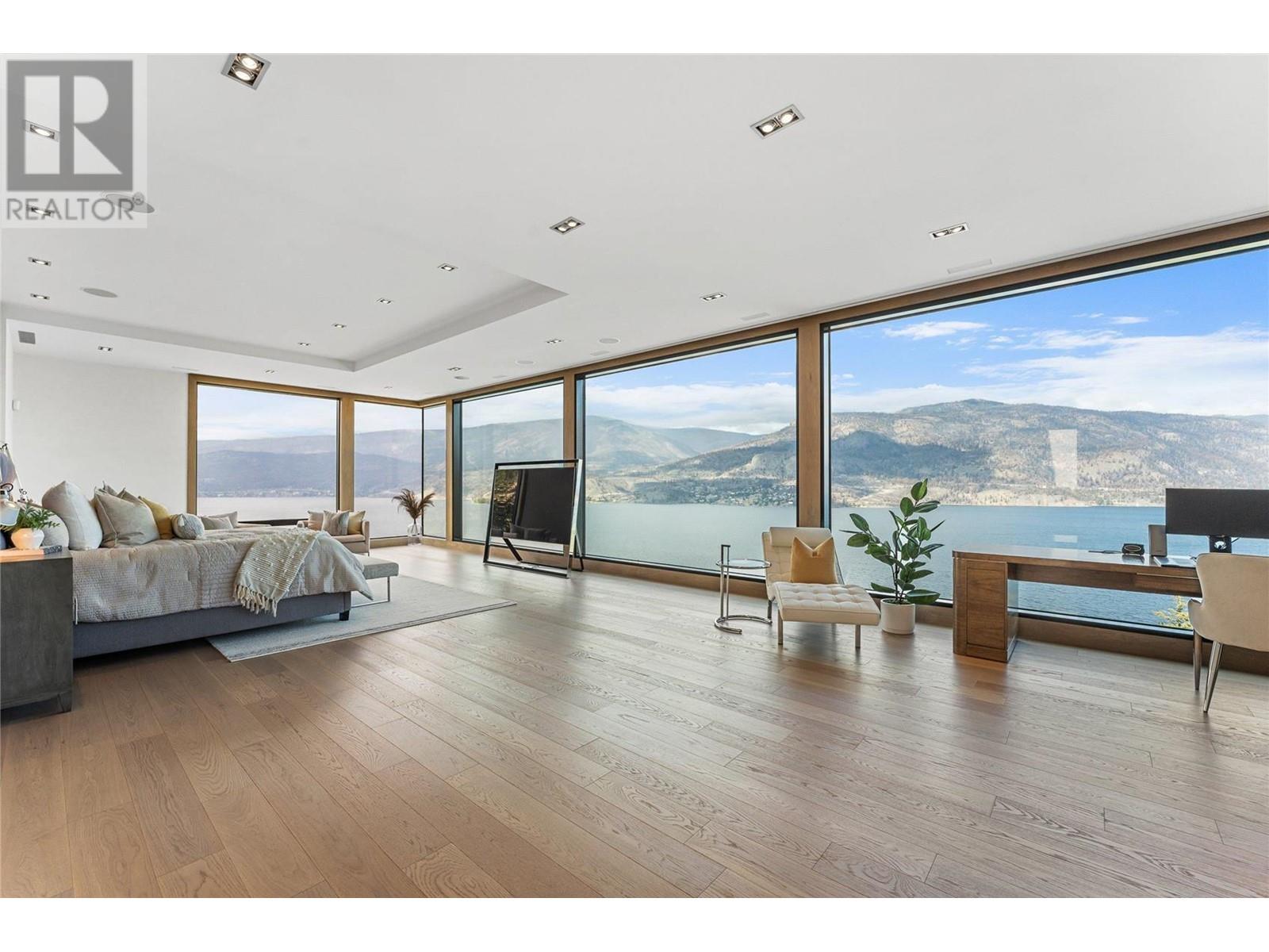23 180 Sheerwater Court, Kelowna