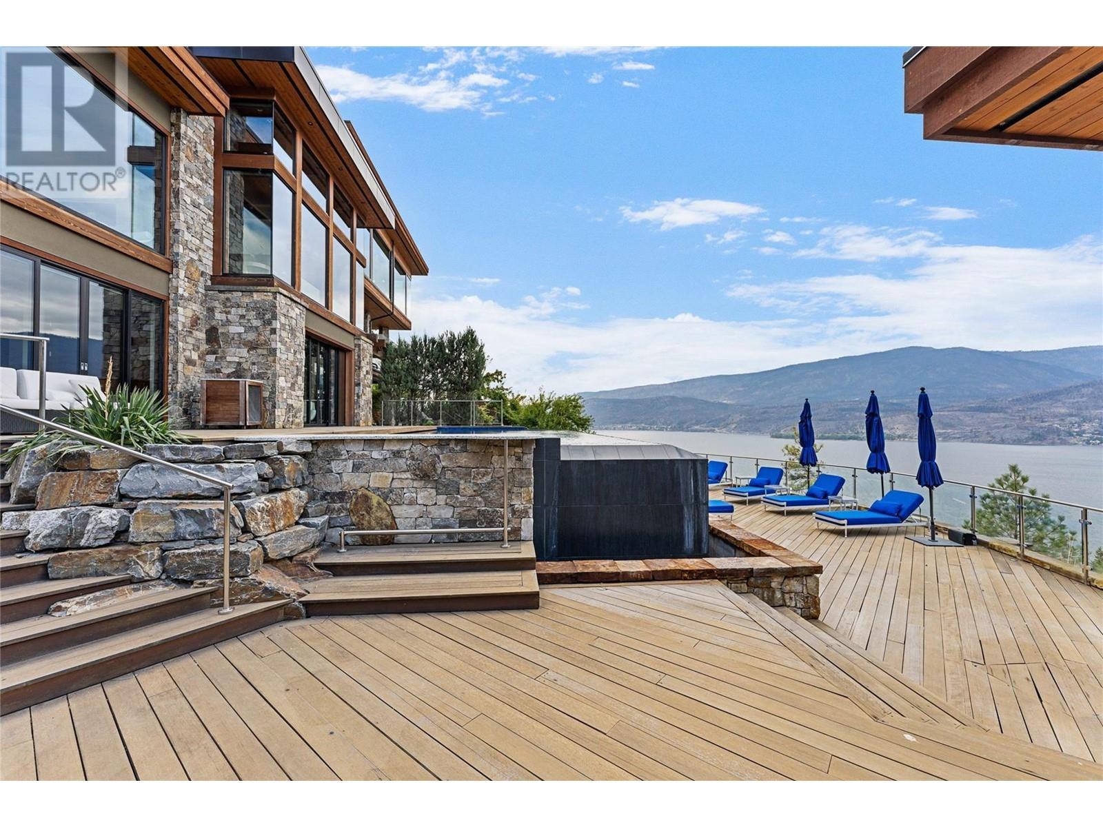23 180 Sheerwater Court, Kelowna